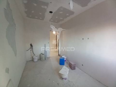 Apartamento t3 totalmente remodelado - paivas