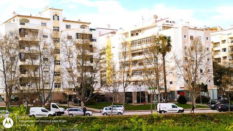 Apartamento t3 com estacionamento, centro portimão