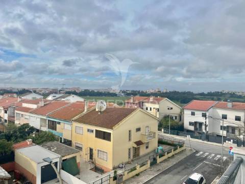 Apartamento t3 c/ varanda - vila chã