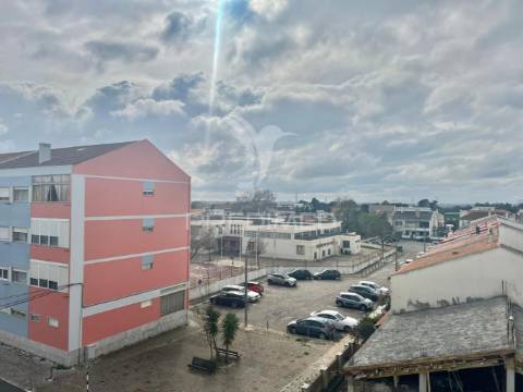 Apartamento t3 c/ varanda - vila chã