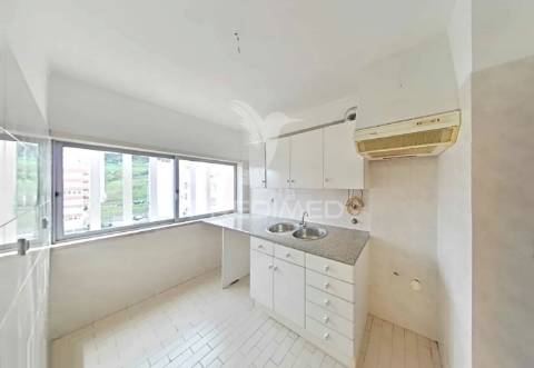 Apartamento t1 - 2 assoalhadas - loures centro