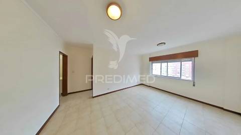 Apartamento t1 - 2 assoalhadas - loures centro