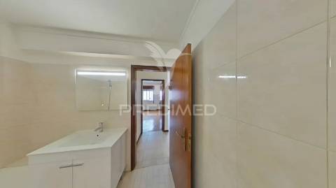 Apartamento t1 - 2 assoalhadas - loures centro