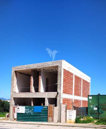 Moradia t3 com logradouro no parchal, lagoa
