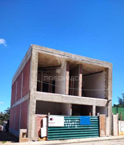 Moradia t3 com logradouro no parchal, lagoa