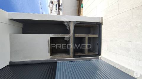 Moradia m4 com piscina na bela vista,parchal