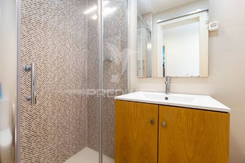Apartamento com 4 quartos, remodelado, no liceu, setúbal