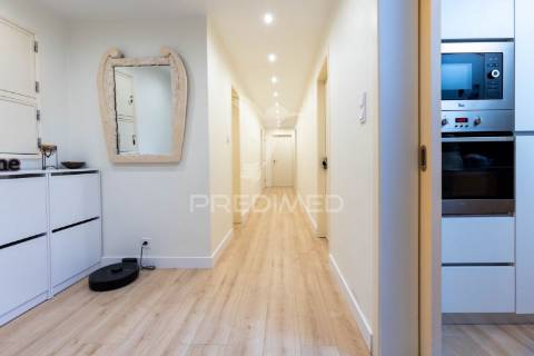 Apartamento com 4 quartos, remodelado, no liceu, setúbal