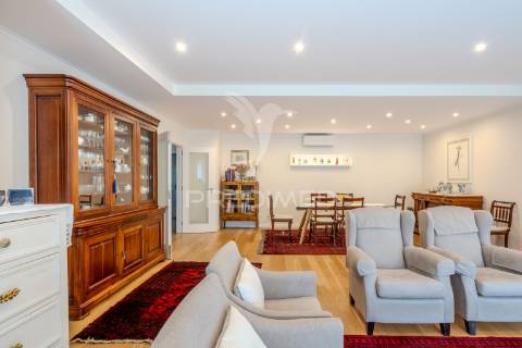 Apartamento t3 para arrendamento i condomínio villa restelo, com jardim e piscina no restelo/belém