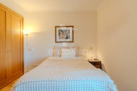 Apartamento t3 para arrendamento i condomínio villa restelo, com jardim e piscina no restelo/belém
