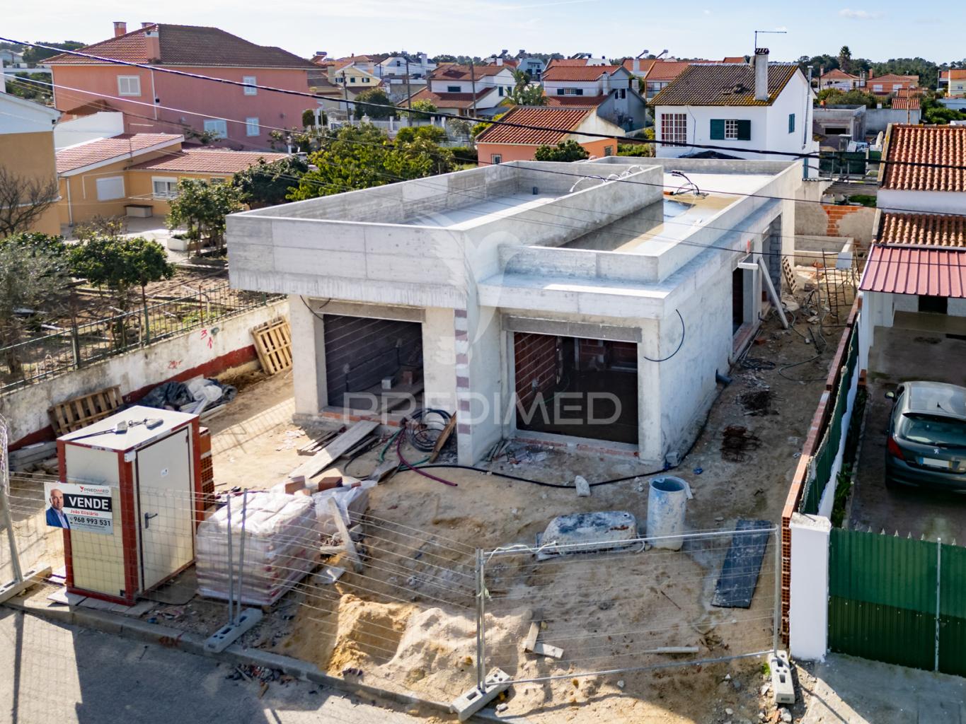 Moradia t3+1 térrea e  isolada
