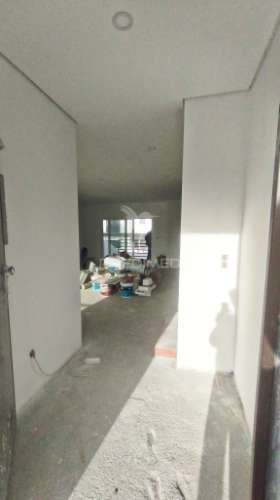 Suíte, espaço para piscina, garagem 2 viaturas, cozinha equipada
