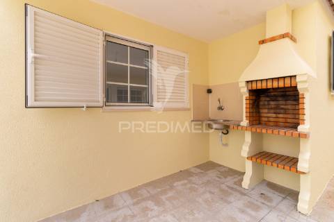 Moradia t4 +1 com anexo urbanização serra grande – palmela
