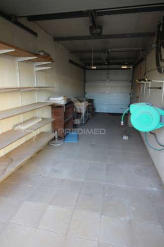 Moradia t3 espaçosa com piscina e garagem