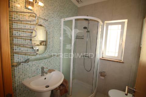 Moradia t3 espaçosa com piscina e garagem
