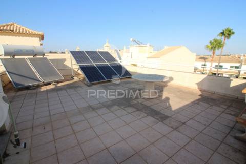 Moradia t3 espaçosa com piscina e garagem