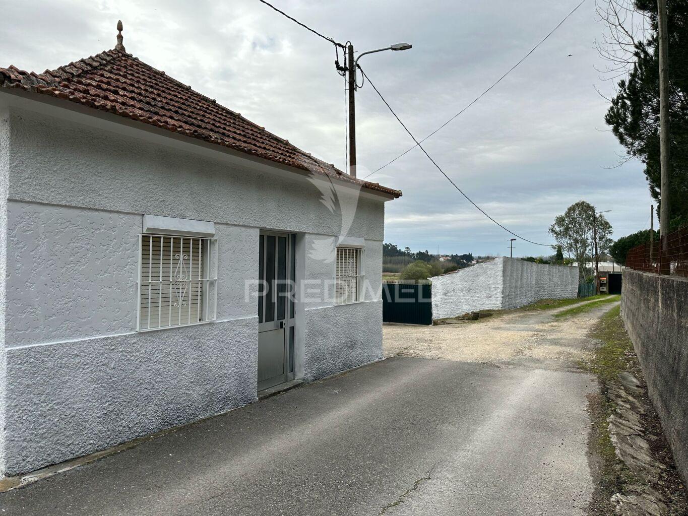 Moradia t3 c/ terreno de 2000m2