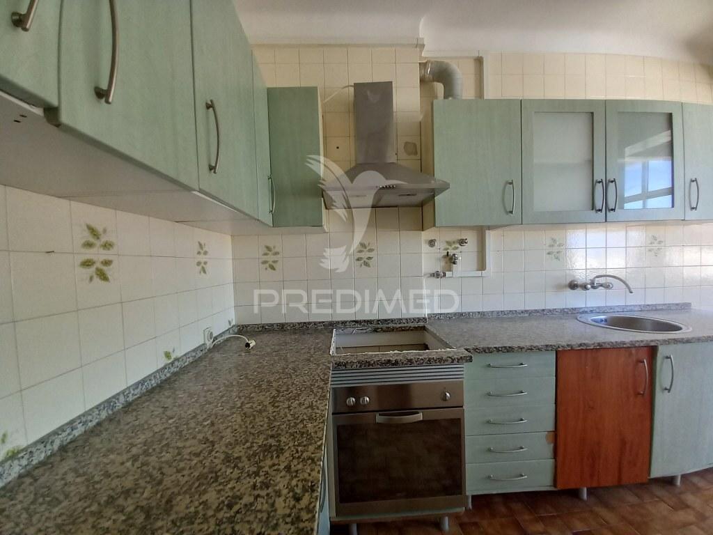 T3 com remodelação parcial - fogueteiro
