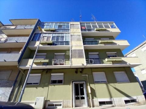 T3 com remodelação parcial - fogueteiro