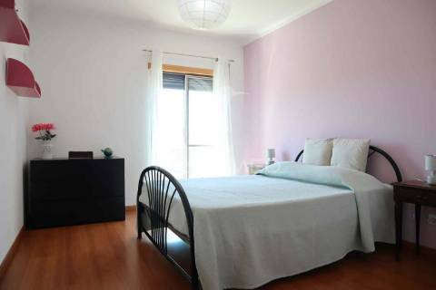 Apartamento t3 para arrendar todo o ano, com garagem