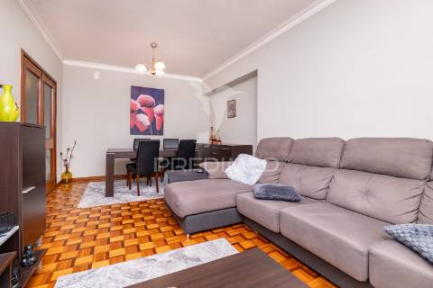 Apartamento t3 localizado no coração de terras de bouro.