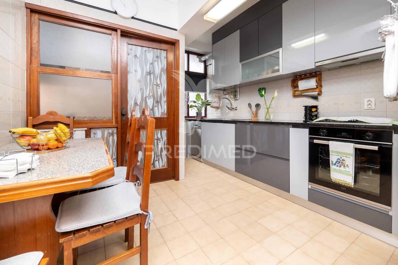Apartamento t3 localizado no coração de terras de bouro.