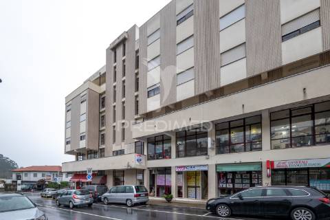 Apartamento t3 localizado no coração de terras de bouro.