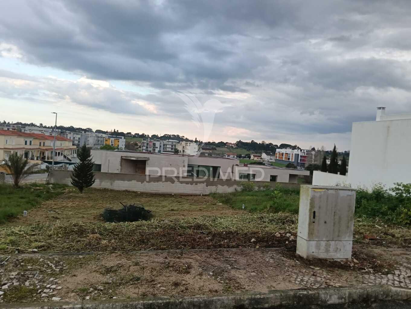 Terreno urbano de 400m2 no cartaxo