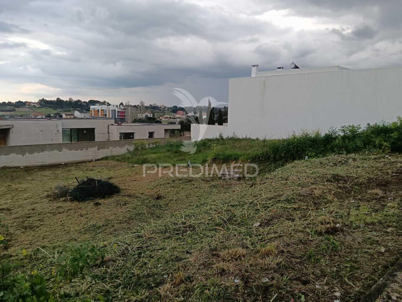 Terreno urbano de 400m2 no cartaxo