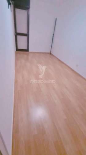 Apartamento t4-(4 quartos) vale de amoreira - moita
