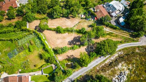 Moradia t3 com terreno + bouça (junto à barragem)