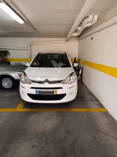 T2 centro da vialonga com parqueamento