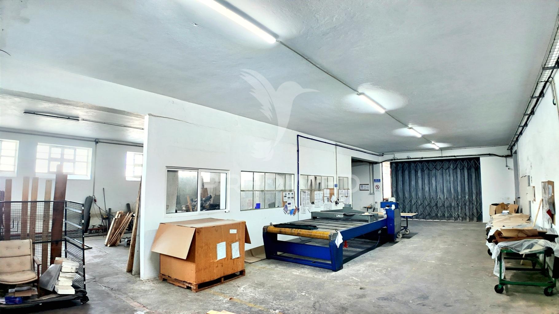 Oportunidade única: armazéns industriais em - alcanena!