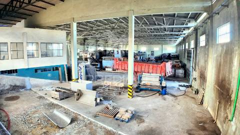 Oportunidade única: armazéns industriais em - alcanena!