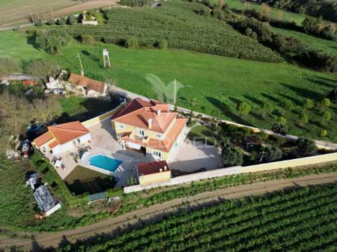 Moradia de luxo t5 na torre do bispo – perto de santarém