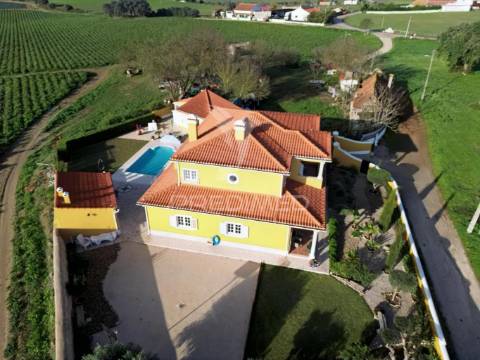 Moradia de luxo t5 na torre do bispo – perto de santarém