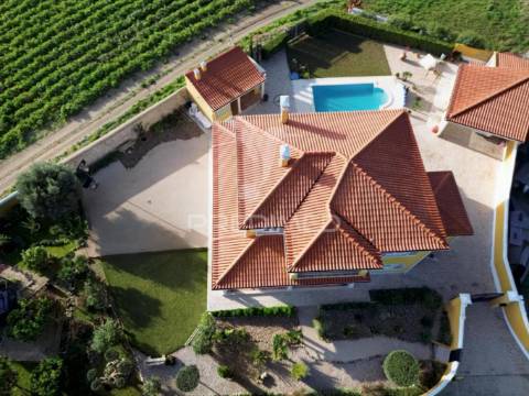 Moradia de luxo t5 na torre do bispo – perto de santarém