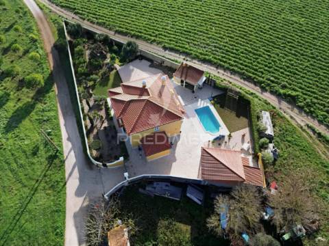 Moradia de luxo t5 na torre do bispo – perto de santarém