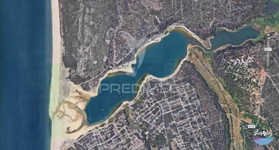 Terreno c/ projeto aprovado para 3 moradias