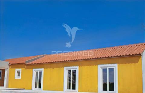 Moradia t3 de estilo contemporâneo em ambiente rural ribatejano