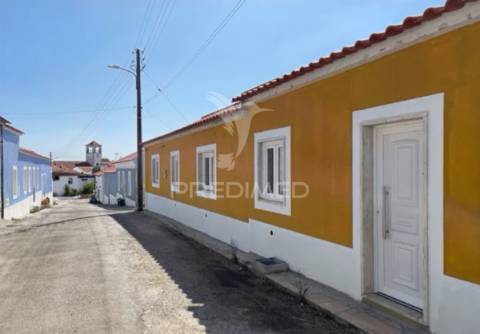 Moradia t3 de estilo contemporâneo em ambiente rural ribatejano