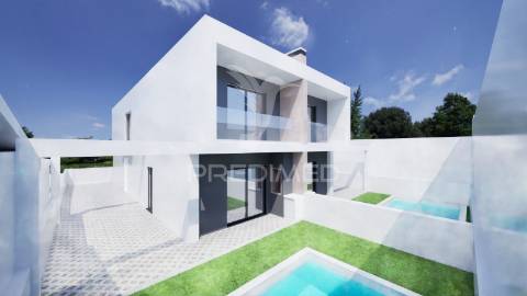 Moradia geminada t3 com piscina . qta das laranjeiras seixal
