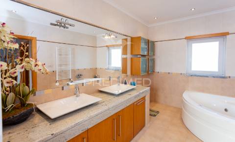 Moradia t3+1 c/ piscina