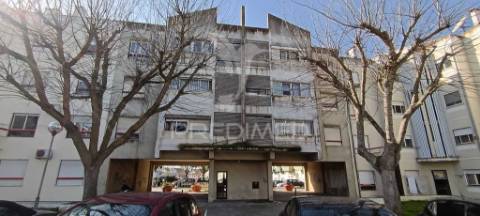 Apartamento t2 amplo na moita
