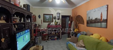 Apartamento t2 amplo na moita