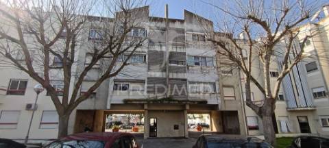 Apartamento t2 amplo na moita