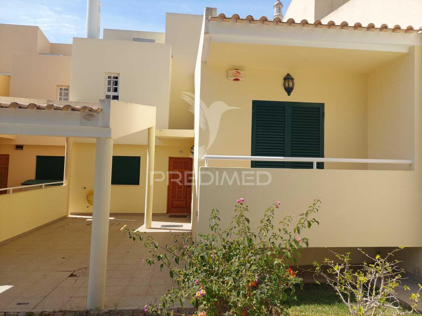Vilamoura - moradia em condominio com piscina  / house with 3 bedrooms
