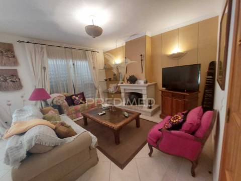 Vilamoura - moradia em condominio com piscina  / house with 3 bedrooms