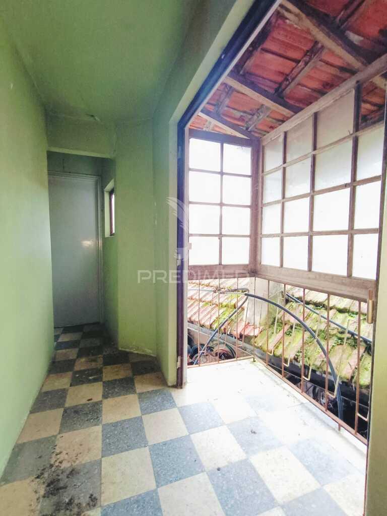 Moradia t3 para recuperar em gondemaria e olival, ourém