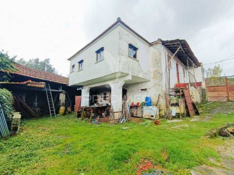 Moradia t3 para recuperar em gondemaria e olival, ourém